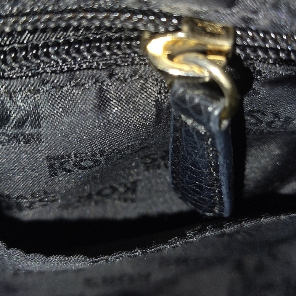 Michael Kors Jamesport Black Leather Shoulder Bag with Gold Accents EUC - Picture 6 of 8